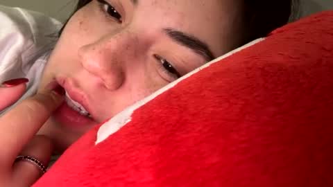 Snapshot of dulce2922 chatting on 12-27-24, 05:20 dulce2922 online show from 12-27-24, 05:20