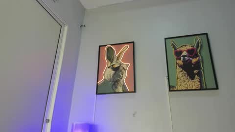 dulce__fiore07 online show from 03-25-26, 12:11