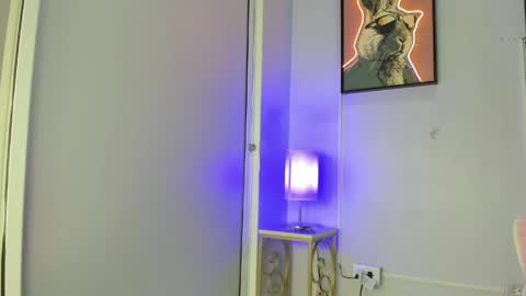 dulce__fiore07 online show from 04-10-26, 12:10