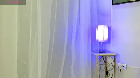 dulce__fiore07 online show from 05-20-26, 12:00