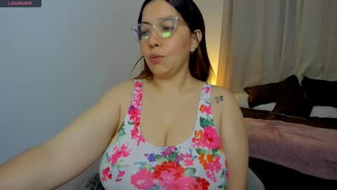 dulce brithany online show from 11-11-25, 10:43