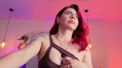 Snapshot of dulce_charlottee chatting on 05-05-26, 08:17 DULCE online show from 05-05-26, 08:17