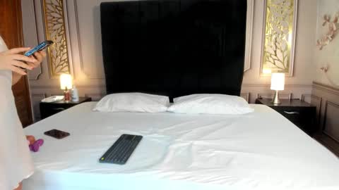 Dulce online show from 03-23-26, 11:36