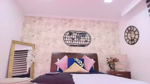 Snapshot of dulce_harmonny chatting on 11-18-25, 01:04 DULCE online show from 11-18-25, 01:04