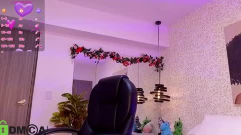 Snapshot of dulce_isabel_ chatting on 05-30-26, 04:09 dulce_isabel_ online show from 05-30-26, 04:09