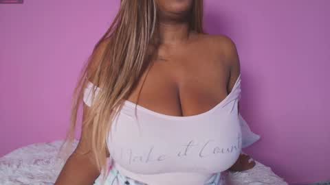 Snapshot of dulce_mariaahe chatting on 11-05-25, 08:09 online show from 11-05-25, 08:09