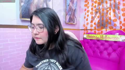 Dulce  online show from 10-17-25, 11:57