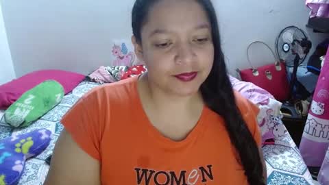 dulce online show from 09-30-25, 02:44