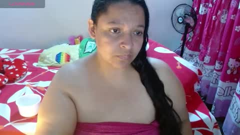 dulce online show from 10-17-25, 01:35