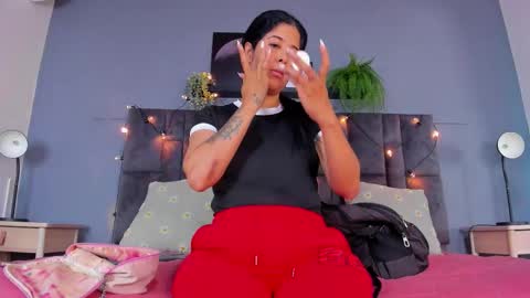 Snapshot of dulceaurora_ chatting on 01-19-26, 01:09 DULCE AURORA online show from 01-19-26, 01:09