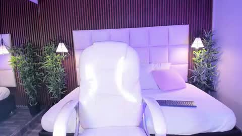 Dulce  online show from 01-12-26, 05:07