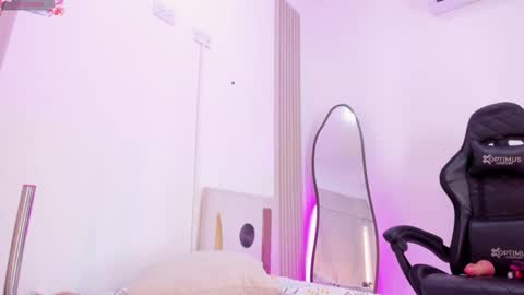 dulcelola_ online show from 03-21-26, 02:42