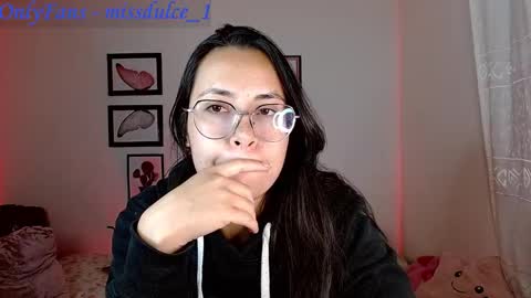 Dulce online show from 11-20-25, 05:18