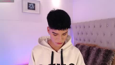 Dulcey online show from 11-08-25, 04:45