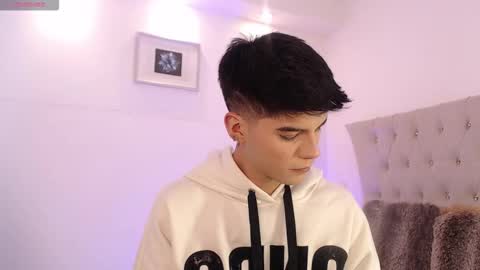 Dulcey online show from 11-10-25, 04:00