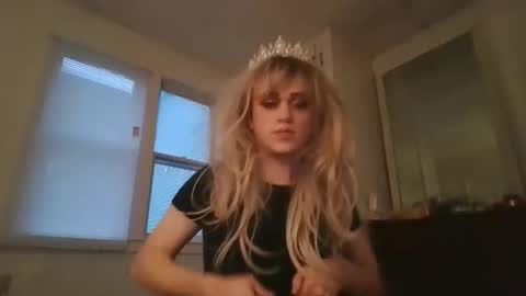 Snapshot of dulcidarling chatting on 01-10-26, 09:41 Buffy Glimmers online show from 01-10-26, 09:41