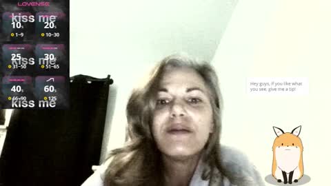 Snapshot of dumbbellsandcookies74 chatting on 01-06-25, 11:42 Erin online show from 01-06-25, 11:42