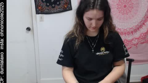Snapshot of dumlala chatting on 02-20-26, 11:00 the only advantage you have over me is that u can kiss my ass and i cant online show from 02-20-26, 11:00