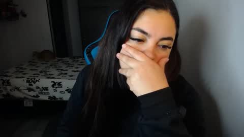 Snapshot of dumont_model chatting on 10-10-25, 01:48 Nicole online show from 10-10-25, 01:48