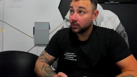 DuncanStone online show from 12-17-25, 05:24