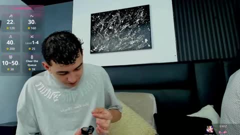 Snapshot of duolust chatting on 10-21-25, 12:28 Thomas and Noah online show from 10-21-25, 12:28