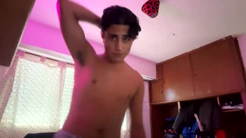 Snapshot of duotraviesoarg chatting on 12-02-24, 06:32 Tobias online show from 12-02-24, 06:32