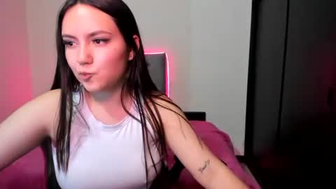 Snapshot of duqueza4you chatting on 02-23-25, 11:44 Katia online show from 02-23-25, 11:44