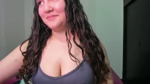 Snapshot of duqueza4you chatting on 03-05-25, 05:07 Katia online show from 03-05-25, 05:07