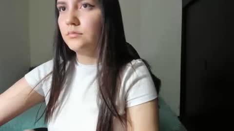 Snapshot of duqueza4you chatting on 03-11-25, 03:59 Katia online show from 03-11-25, 03:59