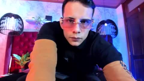 Dustin Sonne online show from 12-16-25, 03:33