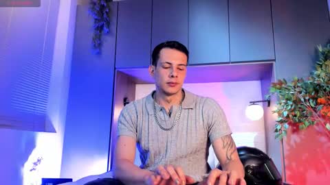 Dustin Sonne online show from 02-05-26, 03:55