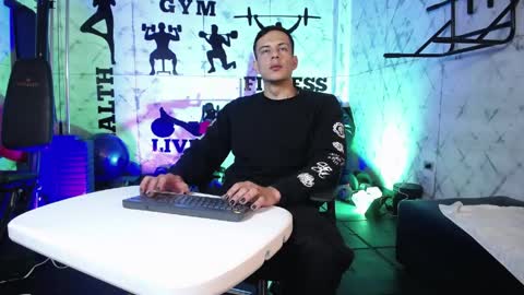 Dustin Sonne online show from 04-08-26, 03:39