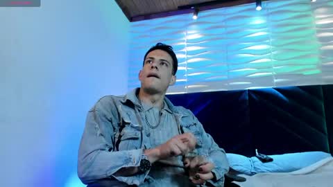 Dustin Sonne online show from 05-18-26, 03:35