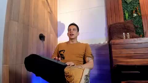 Snapshot of dustin_sonne chatting on 07-17-26, 03:35 Dustin Sonne online show from 07-17-26, 03:35