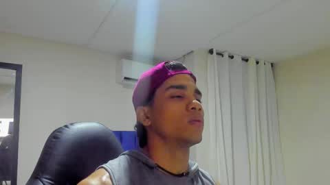 DUSTYN MICHELLE online show from 02-01-26, 02:10