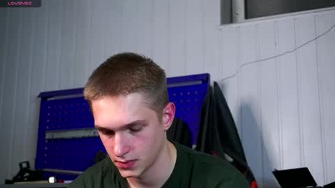 Dustyn online show from 11-05-25, 03:45