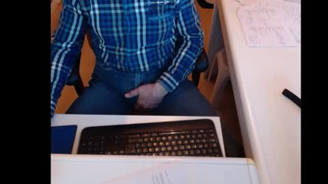 Snapshot of dutchpornking2 chatting on 02-08-25, 08:31 dutchpornking2 online show from 02-08-25, 08:31