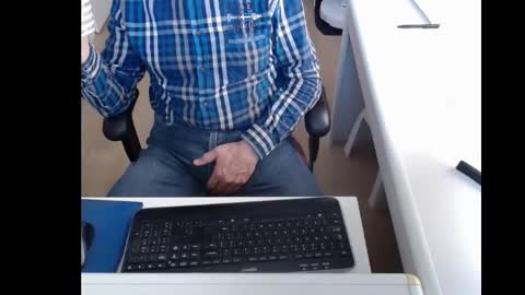 Snapshot of dutchpornking2 chatting on 02-23-25, 12:59 dutchpornking2 online show from 02-23-25, 12:59