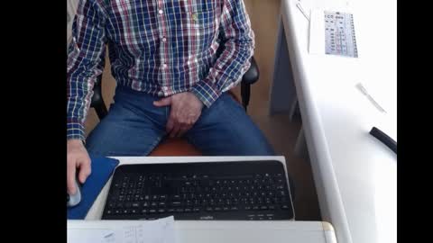 Snapshot of dutchpornking2 chatting on 03-05-25, 11:06 dutchpornking2 online show from 03-05-25, 11:06