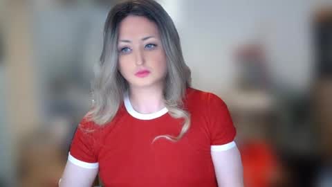 Snapshot of dutchvictoria chatting on 06-16-26, 02:19 Dutch Victoria online show from 06-16-26, 02:19