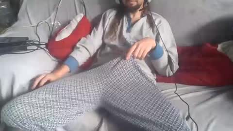 dv3nd3 online show from 11-13-25, 01:21