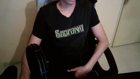 Snapshot of dwaynejamesjackson chatting on 12-22-25, 11:35 dwaynejamesjackson online show from 12-22-25, 11:35