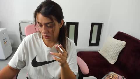 Snapshot of dyanakaylin chatting on 09-27-25, 04:50 dayana online show from 09-27-25, 04:50