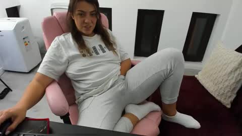 Snapshot of dyanakaylin chatting on 09-29-25, 03:55 dayana online show from 09-29-25, 03:55