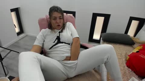 dayana online show from 02-15-26, 07:51