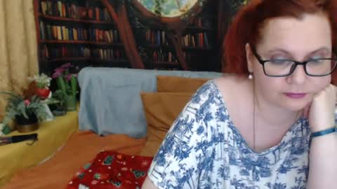 Snapshot of dyannelovee chatting on 06-23-26, 07:01 Dyanne online show from 06-23-26, 07:01
