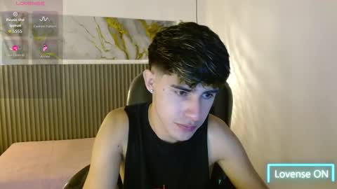 Snapshot of dyla_n18_ chatting on 11-16-25, 08:47 dyla_n18_ online show from 11-16-25, 08:47