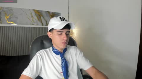 dyla_n18_ online show from 05-14-26, 08:04