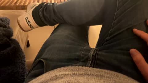 Snapshot of dylan198771 chatting on 12-28-24, 03:58 Dylan online show from 12-28-24, 03:58