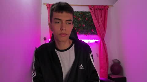 Snapshot of dylan_2005 chatting on 09-30-25, 11:37 Dylan online show from 09-30-25, 11:37